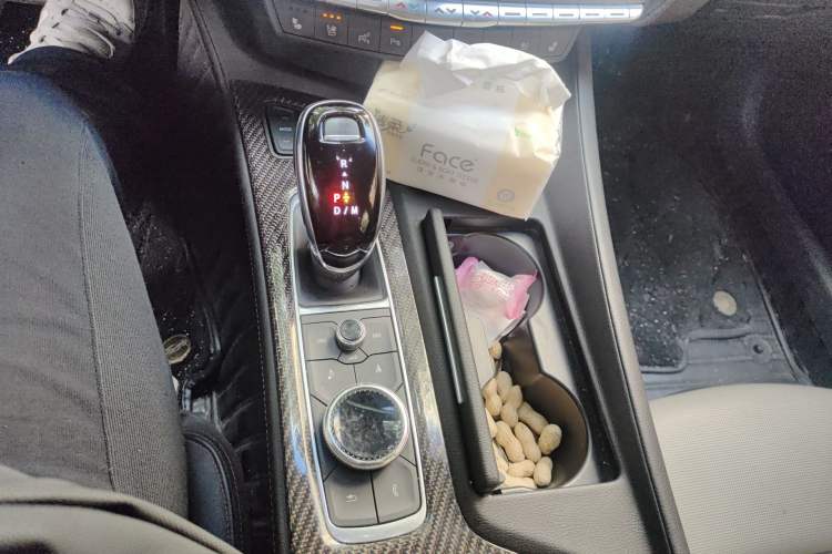 Used Cadillac CT5 2020 Revised 28T Platinum Sport Edition Gear Lever