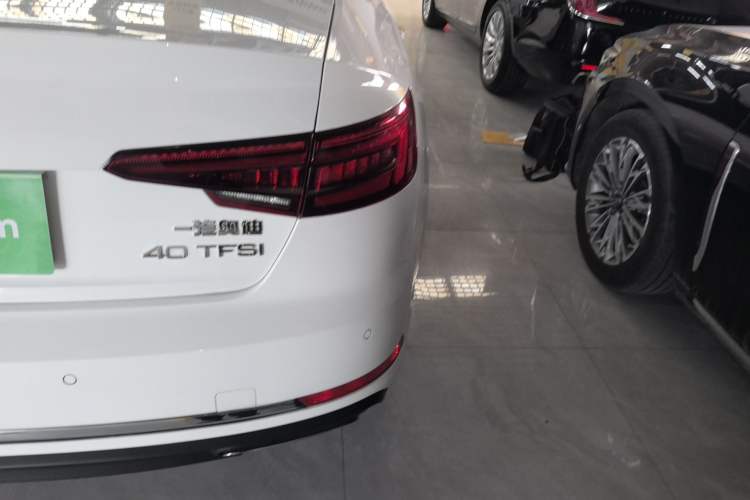 Used Audi A4L 2018 30th Anniversary Edition 40 TFSI Trendy Model Right Rear Taillight