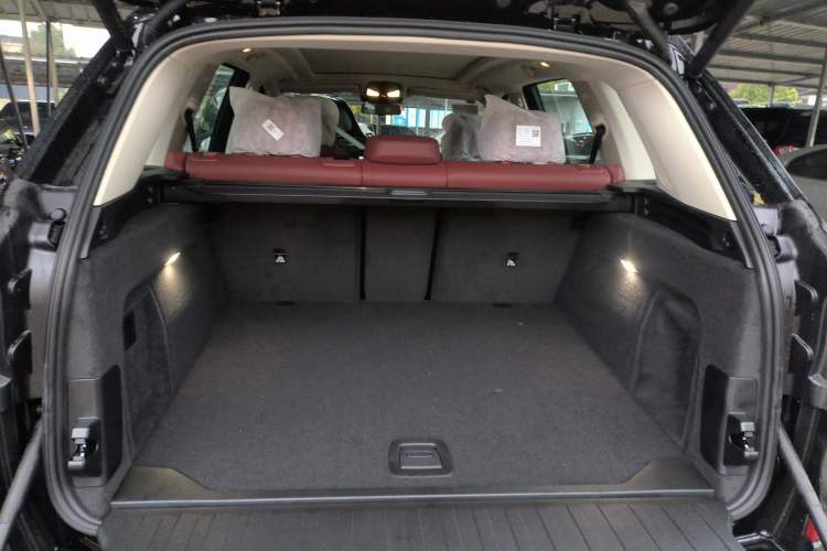 Used BMW X5 2026 Model, xDrive 30Li Prestige M Sport Night Package
