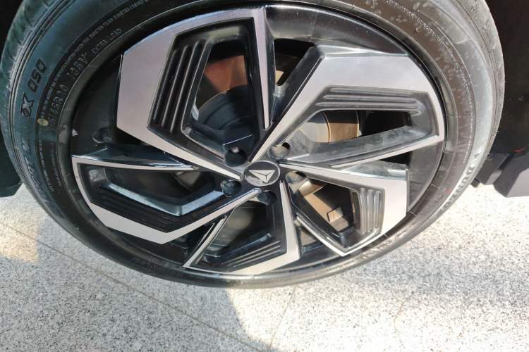 Used Deepal S07 2024 215Max Qiankun Intelligent Driving ADS SE Range-Extended Version
