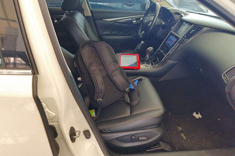 Used Infiniti Q50L 2015 2.0T Comfort Edition Right Front Seat