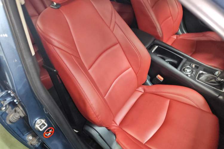 Used Mazda 3 Axela 2017 Sedan 1.5L Automatic Luxury Model Emission Standard China V Right Front Seat