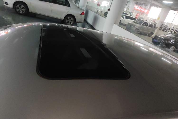 Used Skoda Rapid 2013 1.6L Manual Smart Selection Model