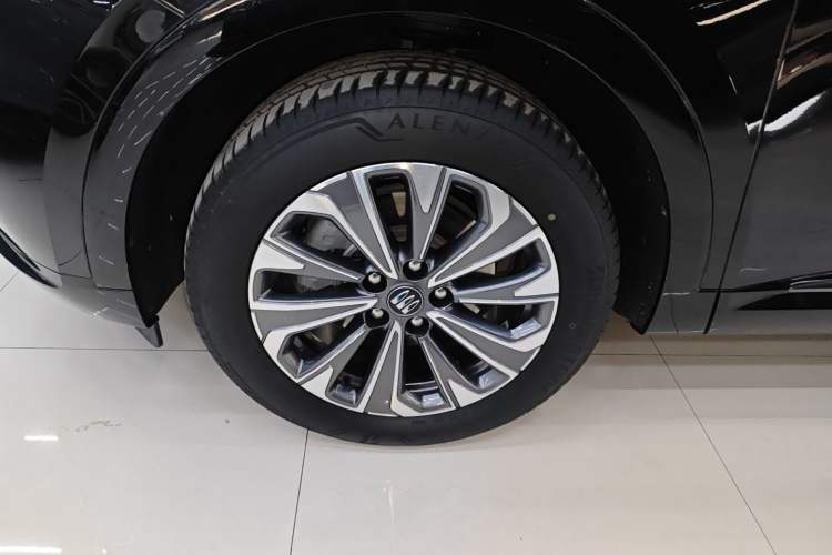 Used Buick Envision 2024 Encore S 25T Ignite Black Style Edition Left Front Wheel Hub