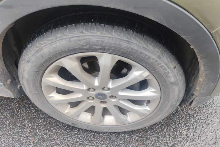 Used Ford Kuga 2013 1.6L GTDi Two-Wheel-Drive Comfort Model