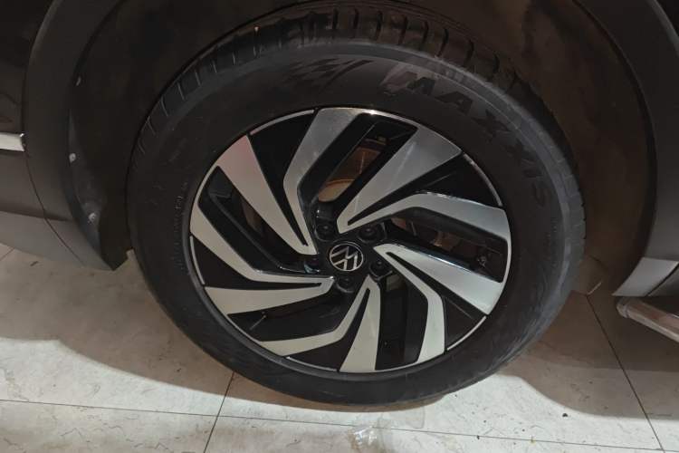 Used Volkswagen Tiguan L 2022 330TSI Automatic Two-Wheel Drive Smart Edition