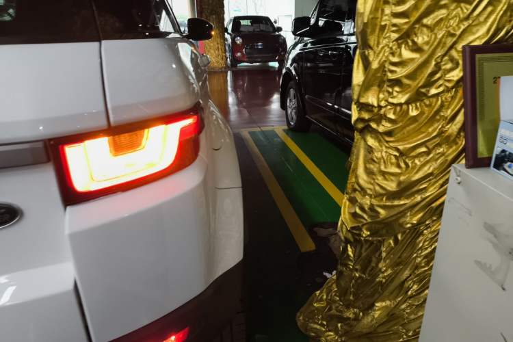 Used Land Rover Range Evoque 2017 2.0T SE Smart Glow Edition