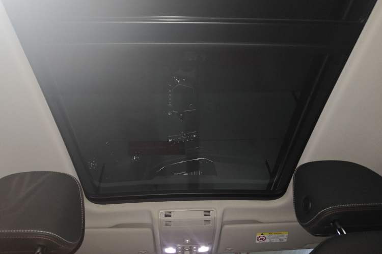 Used Volkswagen Tayron 2022 280TSI Two-Wheel Drive Luxury Smart Connectivity Version
