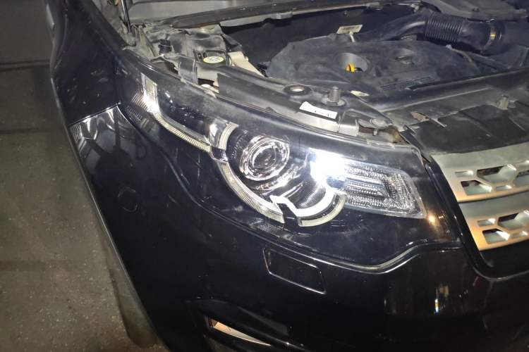 Used Land Rover Discovery Sport 2016 2.0T HSE Right Front Headlight