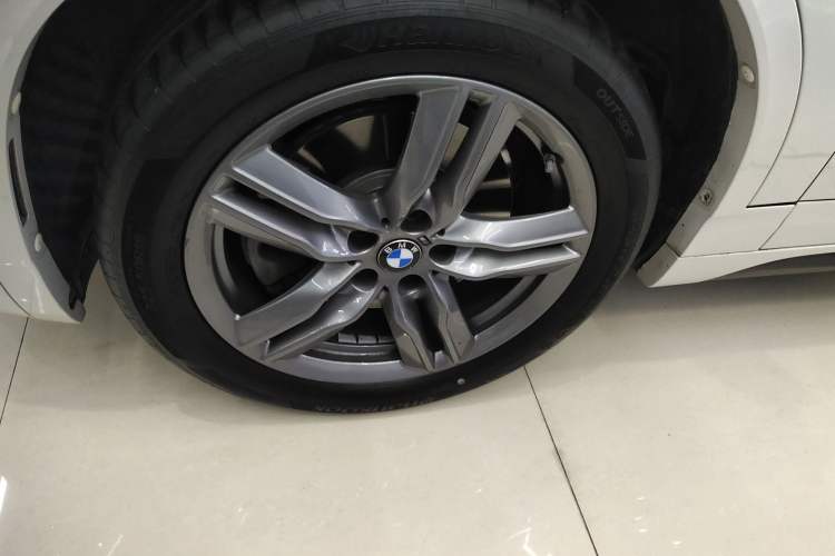 Used BMW X2 2023 sDrive25i M Sport Night Edition Left Front Wheel Hub