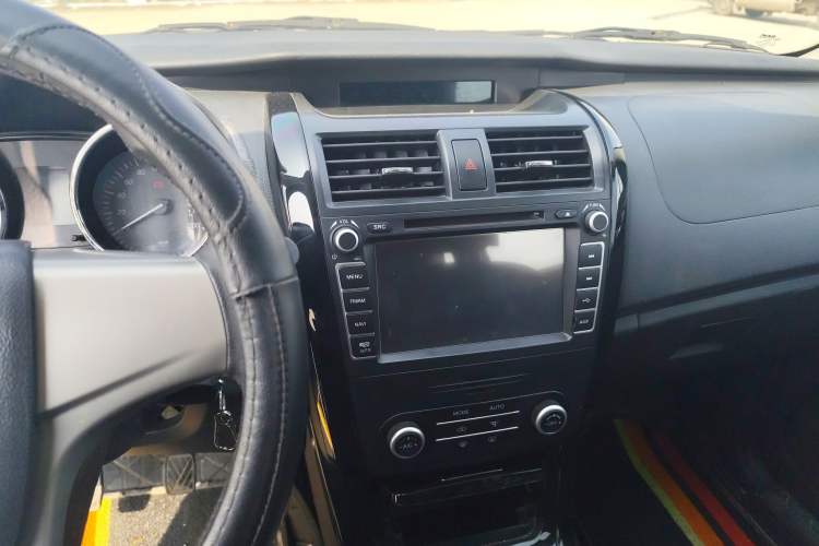 Used HYOSOW S3 2016 1.5L Manual Luxury Edition China IV Emission Standard Audio And AC Panel