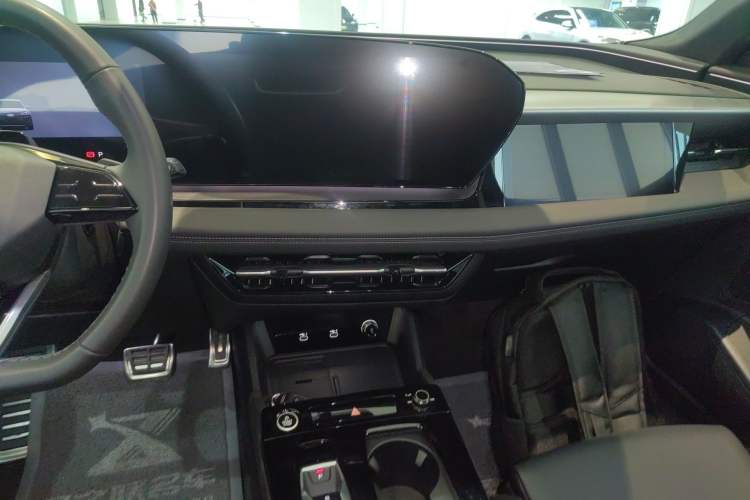 Used Audi Q6L e-tron 2026 First Launch Navigation Edition Audio And AC Panel