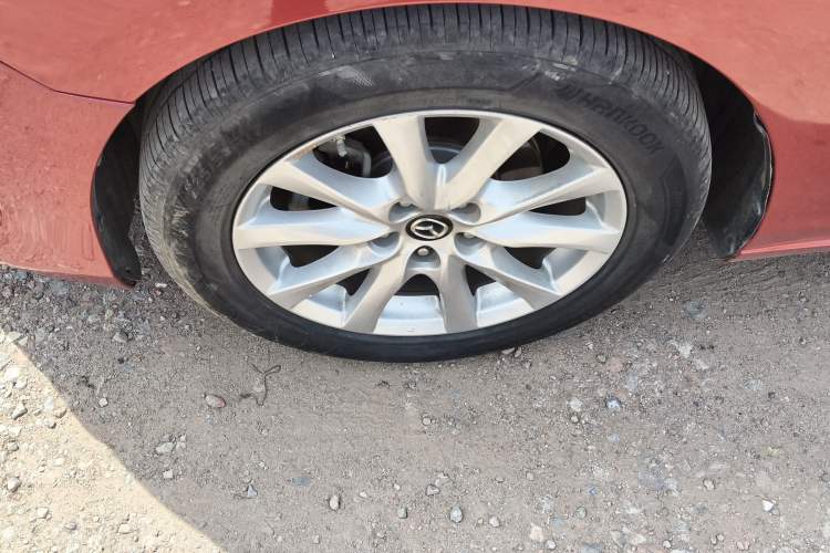 Used Mazda Atenza 2017 2.0L Blue Sky Luxury Edition Left Front Wheel Hub