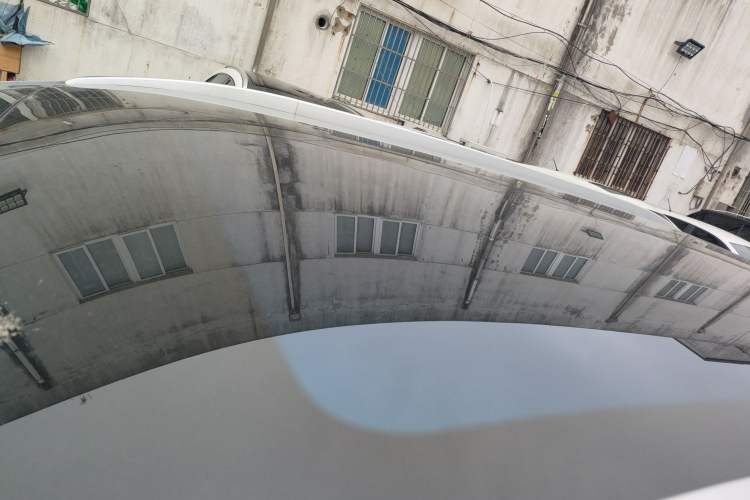 Used AION Y 2023 Plus 510 Smart Edition Roof