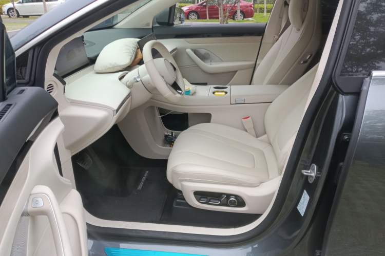 Used Hima Luxeed R7 2025 Range-Extended Version 360 km Max
