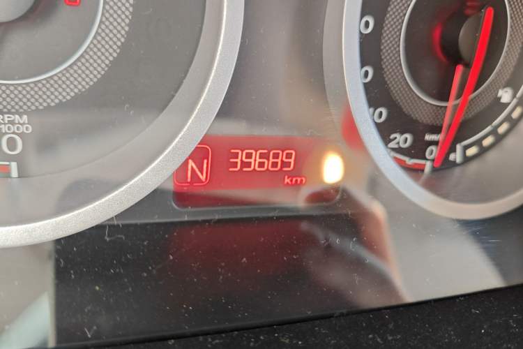 Used MG 3SW 2015 1.5L AMT Elite Model
