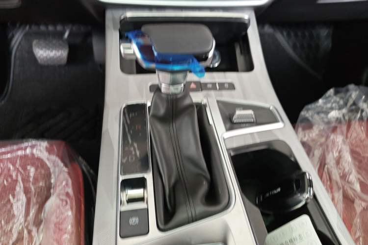 Used JETOUR X70 PLUS 2025 Model 1.5T CVT Enjoyment Edition 7-Seater Gear Lever