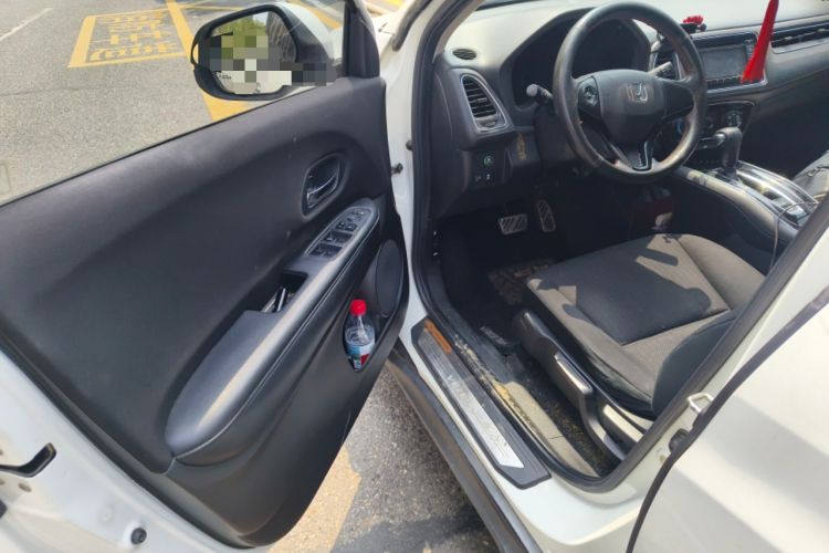 Used Honda Vezel 2015 1.5L CVT two-wheel drive Comfort trim
