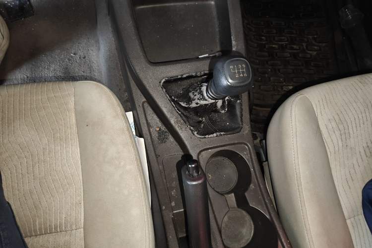 Used Wuling Rongguang V 2019 1.5L Standard Version China VI LAR Gear Lever