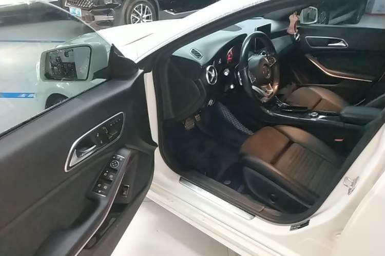 Used Mercedes-Benz CLA 2016 CLA 220 4MATIC

