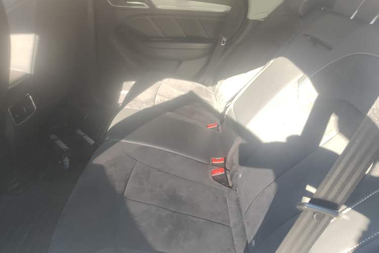 Used Roewe RX5 New Energy 2017 ERX5 EV400 Electric Internet Supreme Edition