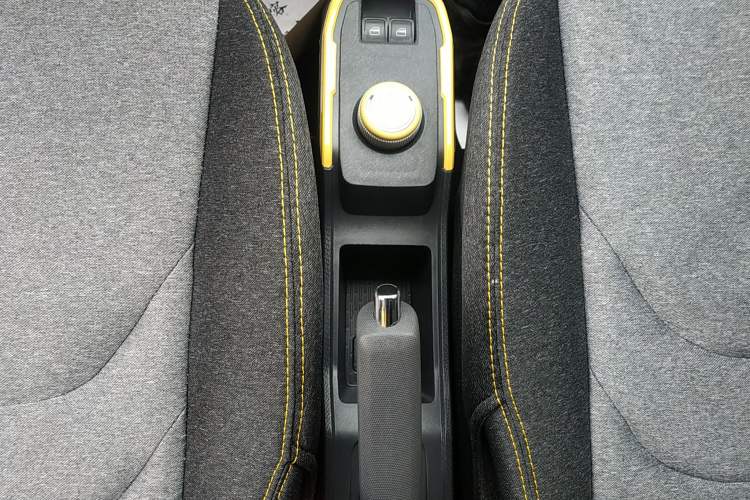 Used Chery QQ Ice Cream 2022 120km Conical Shape Lithium Iron Phosphate
