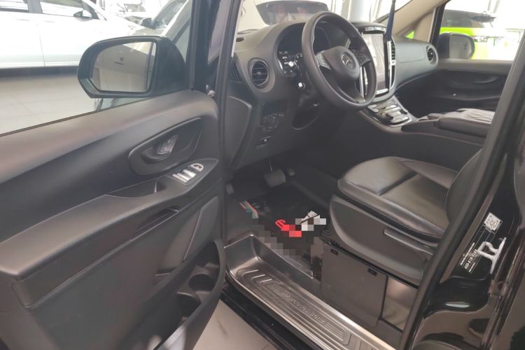 Used Mercedes-Benz Vito 2018 2.0T Elite Version 7 Seats China VI Emission Standard
