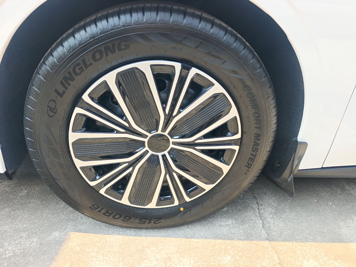 Geely Auto Emgrand 2026 Model 5th Generation 1.5L CVT Luxury Edition — снимка 10