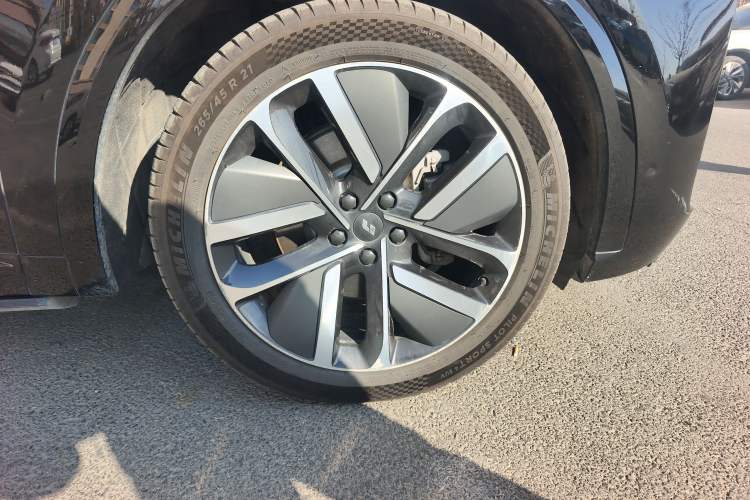 Used Li Auto L9 2022 Max model
