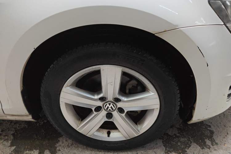 Used Volkswagen Golf 2015 1.6L Manual Fashion Edition
