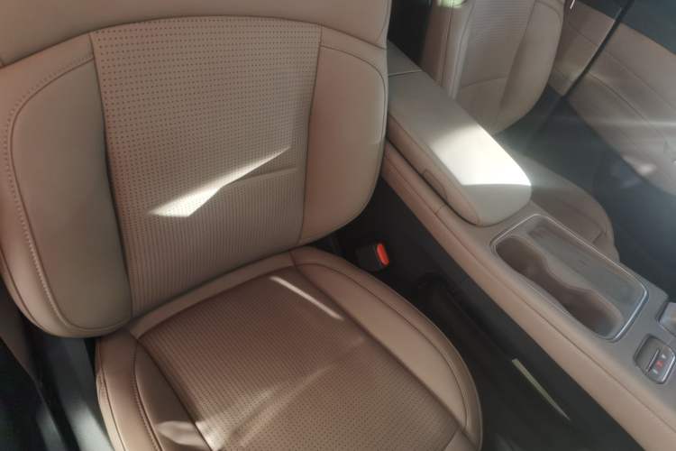 Used Nio ES6 2024 75 kWh
