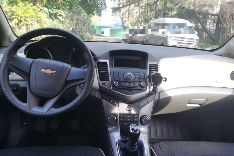 Used Chevrolet Cruze 2015 1.5L Classic SE MT
