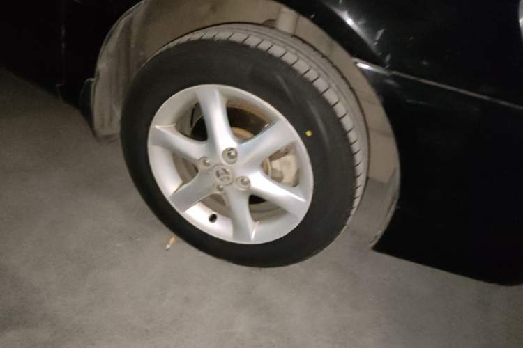 Used Toyota Corolla EX 2011 1.6L Manual Luxury Edition Right Front Wheel Hub