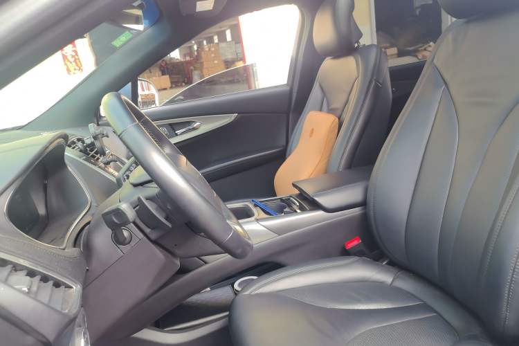 Used Lincoln Nautilus 2019 2.0T Two-Wheel Drive Luxury Edition China VI Standard
