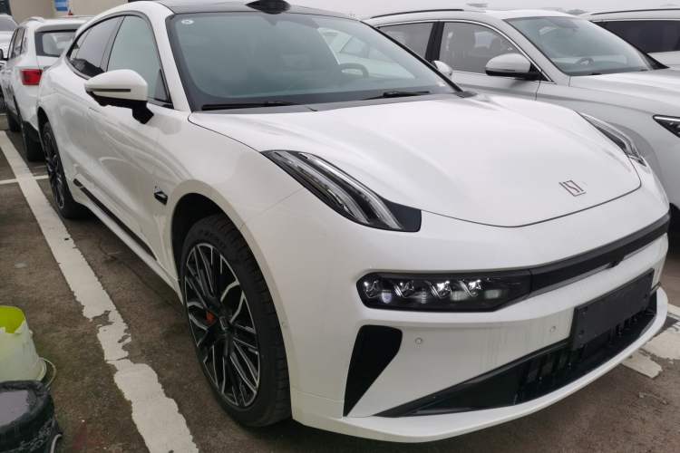 Used Zeekr 001 2025 YOU Edition 100 kWh All-Wheel Drive Front Right 45 Deg