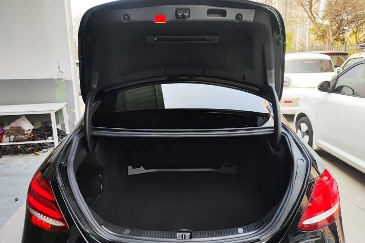 Used Mercedes-Benz E-Class 2016 E 300 L Stylish Model