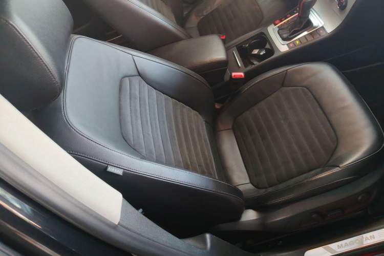 Used Volkswagen Magotan 2013 2.0 TSI Prestige Model Right Front Seat