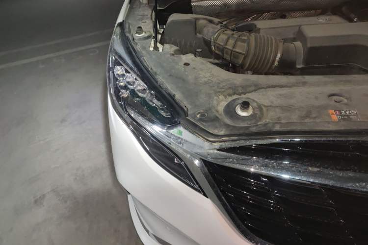 Used Buick GL8 2021 ES Land Cruiser 653T Flagship Model Right Front Headlight