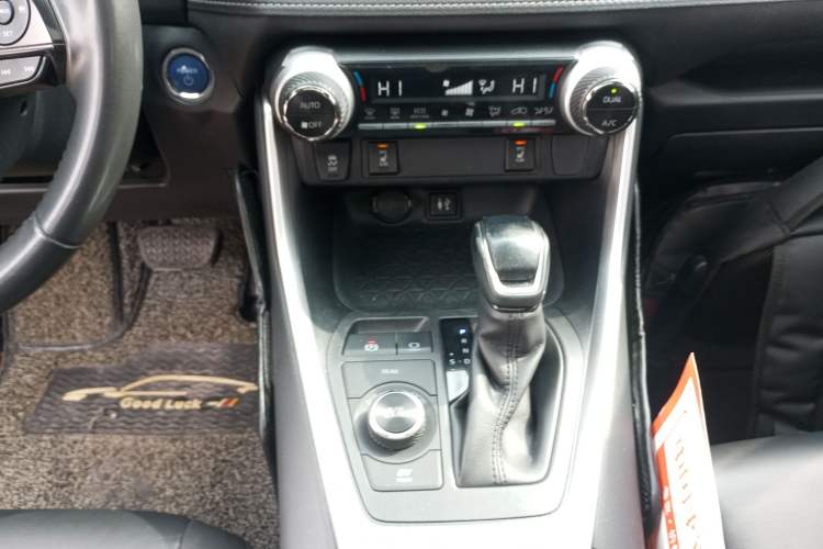 Used Toyota RAV4 2020 Dual-Engine 2.5L E-CVT 4x4 Elite PLUS Edition