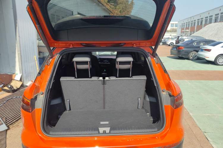 Used Audi Q5 e-tron 2022 50 e-tron quattro edition one Artistic Collection Edition
