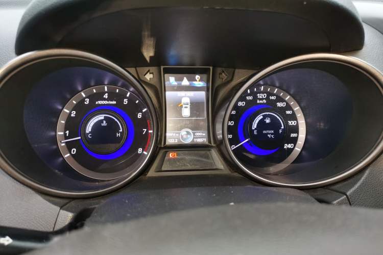 Used Changan CS75 2014 2.0L Manual Leading Version China IV Standard