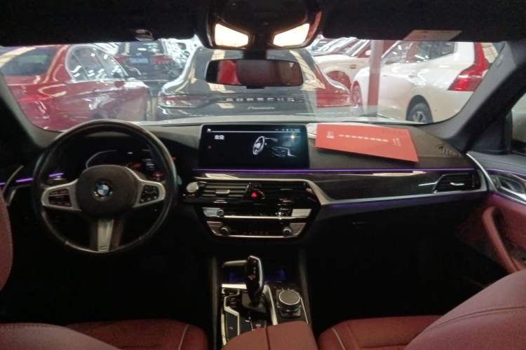 Used BMW 5 Series 2022 525Li M Sport Package Center Console