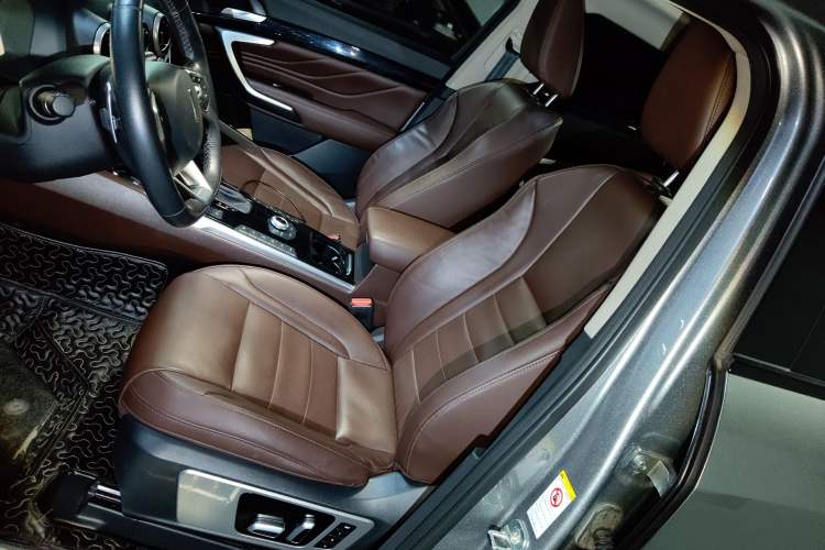 Used Wey VV7 2017 2.0T Flagship Model
