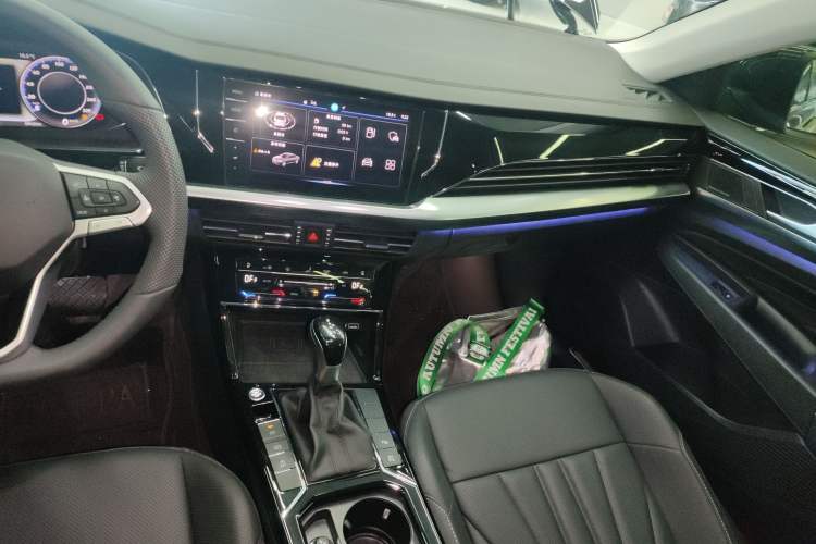 Used Volkswagen Passat 2025 Outstanding Model 380TSI Starry Dragon Glorious Edition