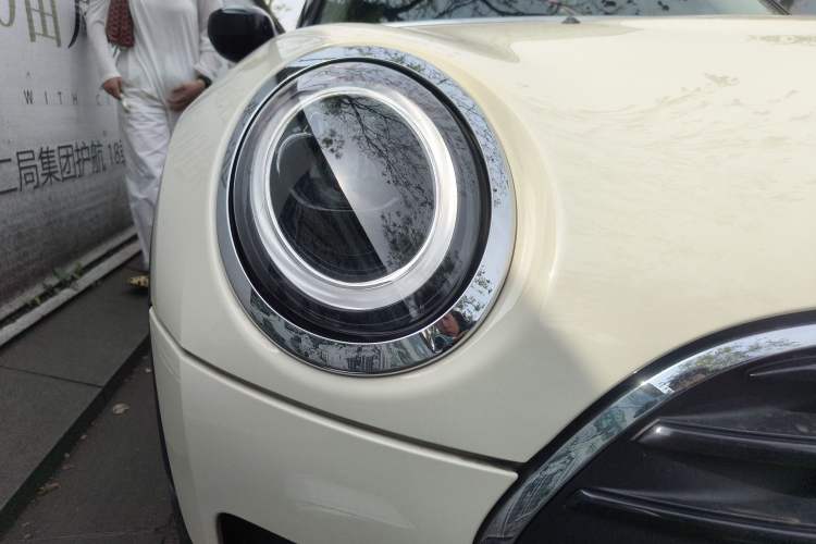 Used MINI Clubman 2022 Updated 1.5T ONE Right Front Headlight