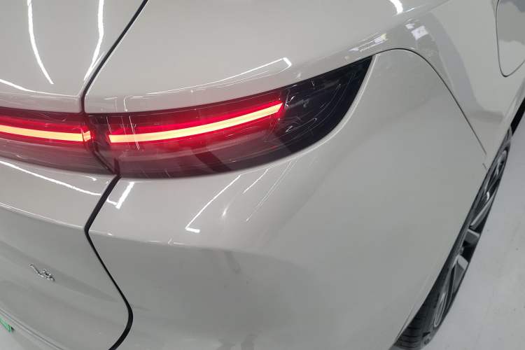 Used Li Auto L6 2024 Max Right Rear Taillight