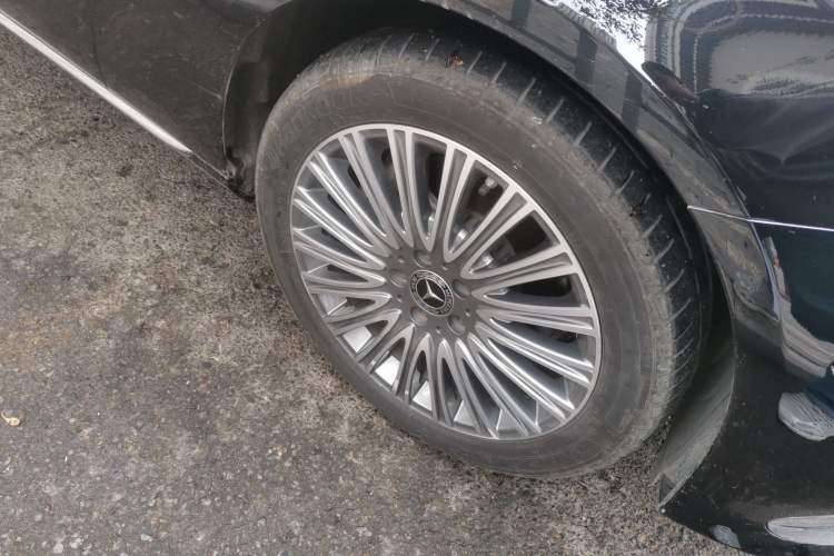 Used Mercedes-Benz E-Class 2021 E 300 L Stylish Model
