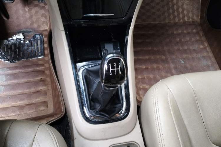 Used Chery E3 2015 1.5L Manual ZhiShang Model