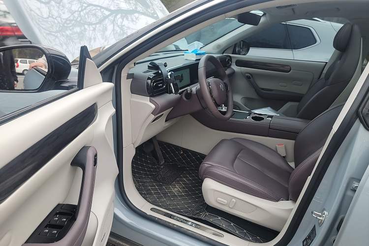 Used Leapmotor C11 2024 Range-Extended 300 Luxury Edition Driver Seat