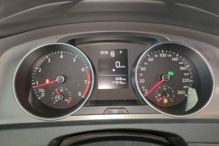 Used Volkswagen Golf 2016 1.6L Automatic Fashion Model